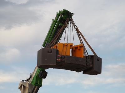 On-Board Mobile Cranes